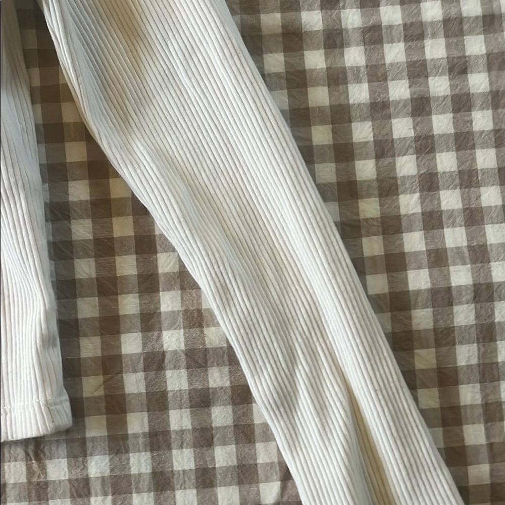 White Ribbed Button-Up Top - Picture 8 of 9